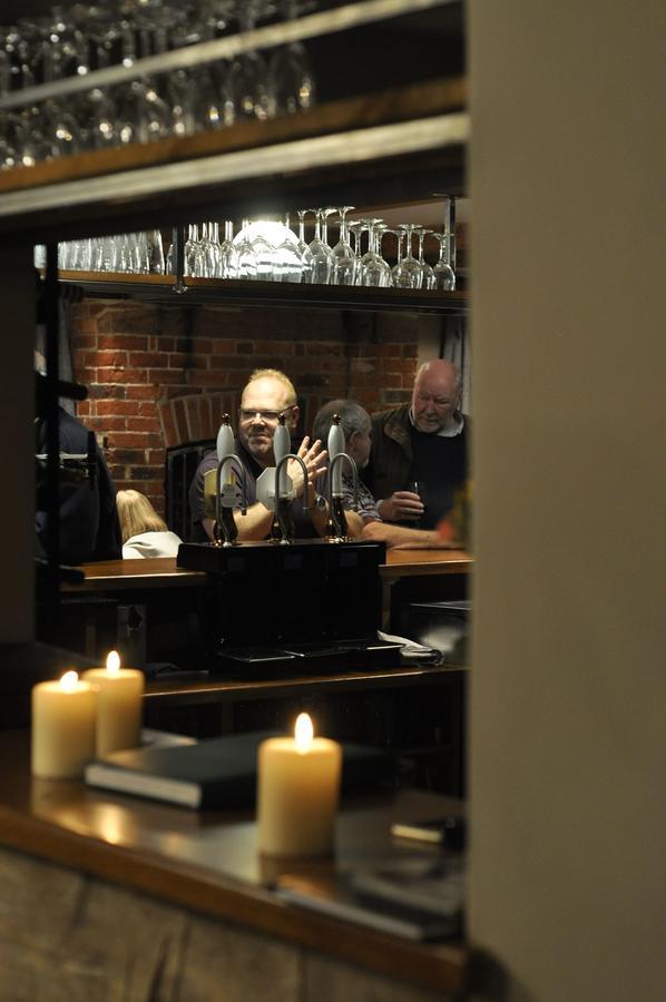 The Angel Inn Warminster Extérieur photo