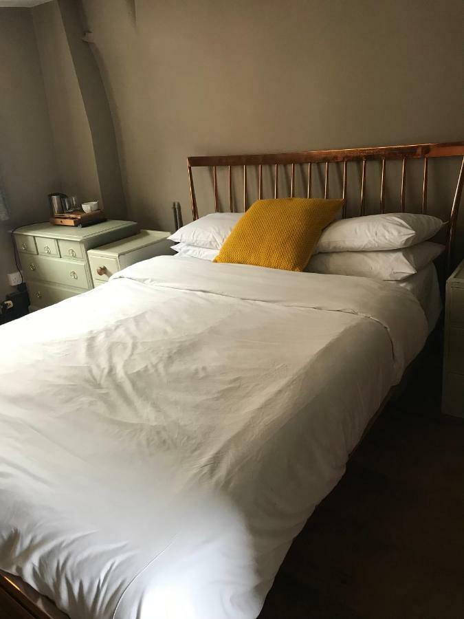 The Angel Inn Warminster Extérieur photo